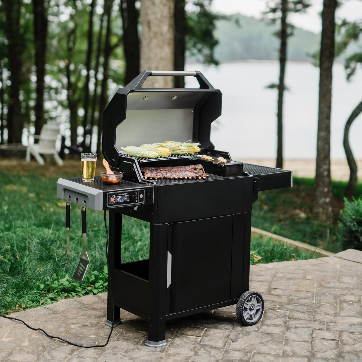 Masterbuilt AutoIgnite™ 545 Digital Charcoal Grill and Smoker