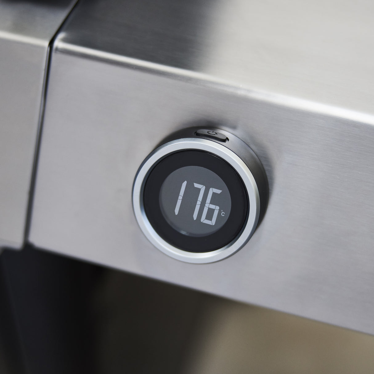 Weber Genesis E-435W 4 Burner Gas BBQ
